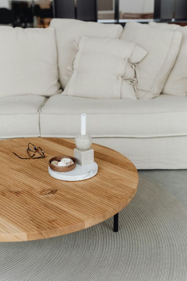 Des tables basses en bois pour un salon chic et fonctionnel